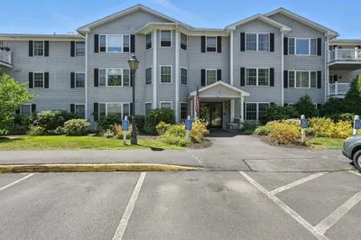 23 Greenleaves Dr #101 1