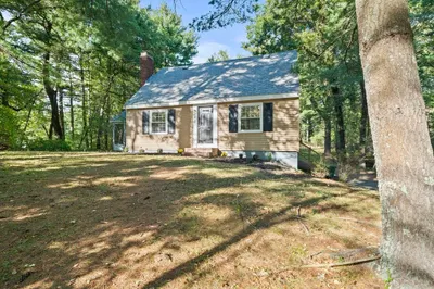 202 Plymouth St 1