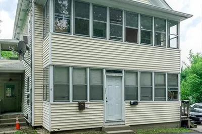 11 Maynard Ave 1