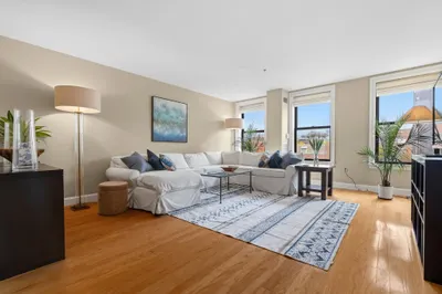 1723 Washington St #410 1