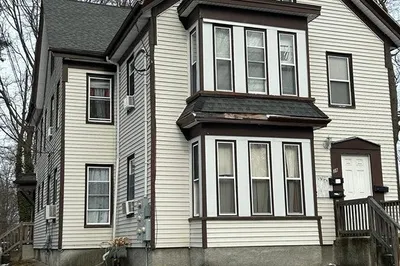 38 Lawn St 1