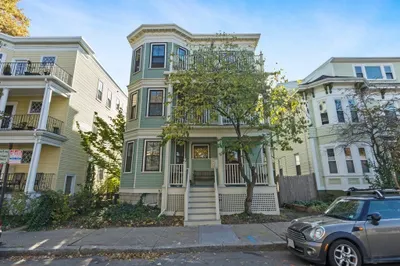 136 Huron Avenue #1