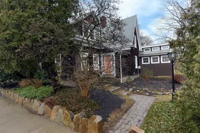 109 Hale St 1