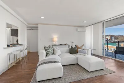 60 Babcock Street #64