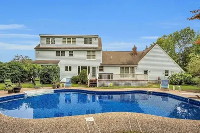 204 Houghtons Mill Rd