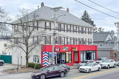 42 Mammoth Rd 1