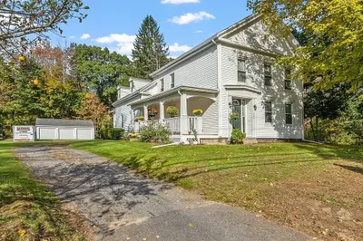 483 Pleasant St 1