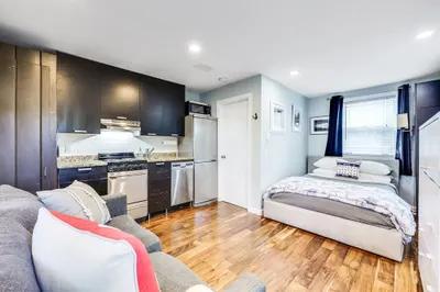 4 Shank Painter Rd #2