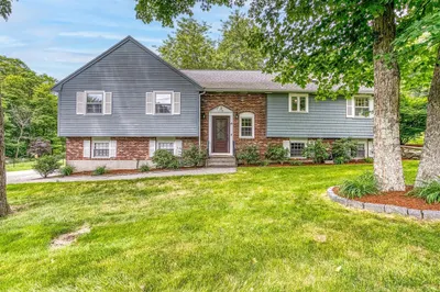 56 Blackberry Ln