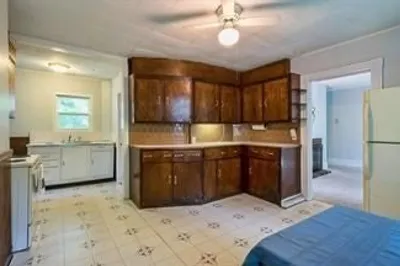 84 Alexander Rd #2