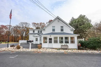 35 Honora Ave 1