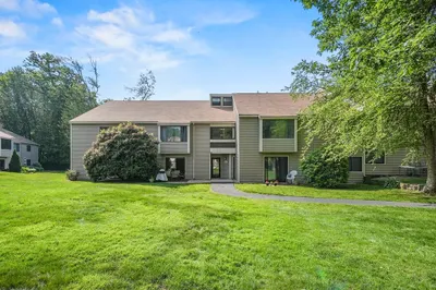 7 Thayer Pond Dr #11 1