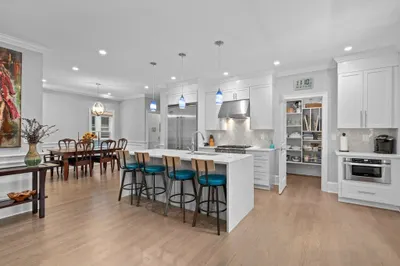 33 Glenwood Rd #1