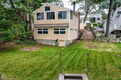 11 Shore Rd 1