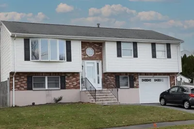 27 Louis Rd
