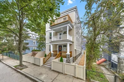 24 Hinckley St #3