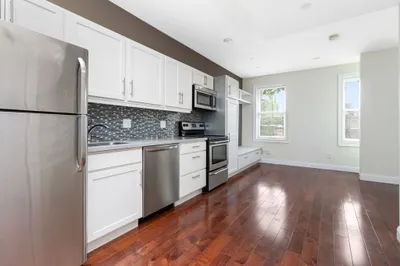 9 Anderson St #5R