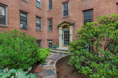12 Ware Street #B