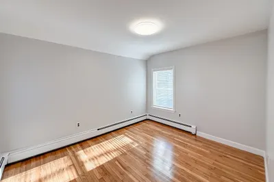 27 Carroll St #27