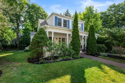 66 Denton Rd