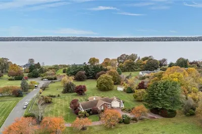 68 Riverscape Lane