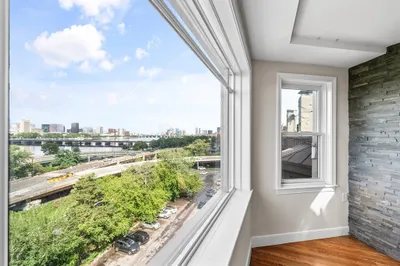 25 Bay State Rd #6 1
