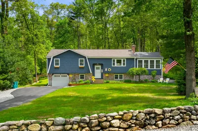 154 Carpenter Rd 1