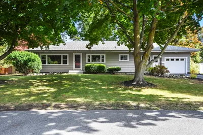 4 Bowdoin Road 1