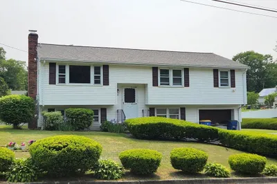 30 Lantern Ln 1