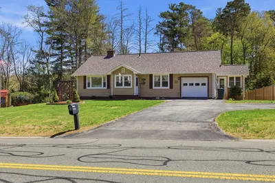 284 N Woodstock Rd