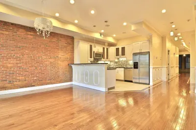 136 Boylston #3 1