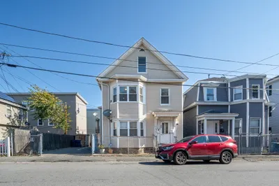 107 Greenwood St 1