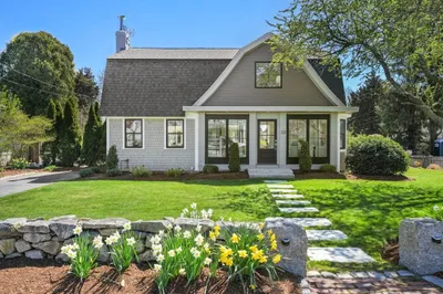 33 Mayflower Ave 1