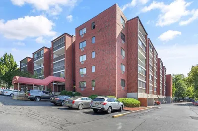 180 Green Street #313 1