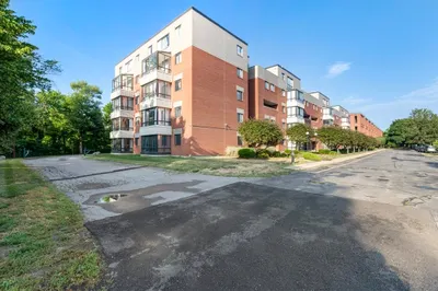 96 Old Colony Ave #168