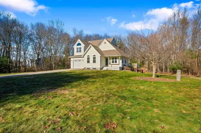 100 Black Pond Ln 1
