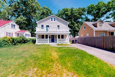 67 Willis Ave 1