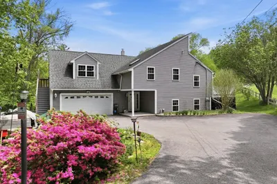 998 Guelphwood Road 1