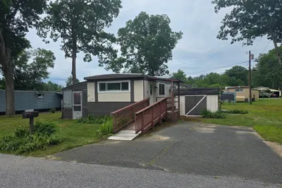 31 Rosemont Ave 1