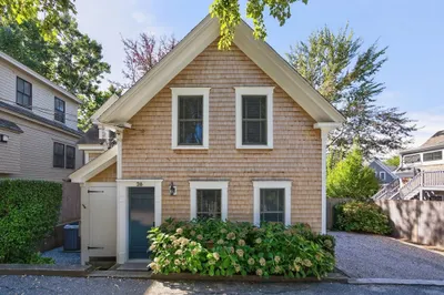 26 Cottage St 1