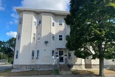 21 Forest Ave