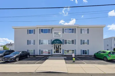 239 Glasgow St #1 1