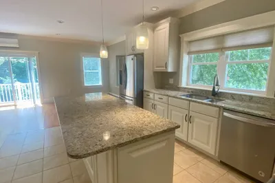 32 Williams St #1 1