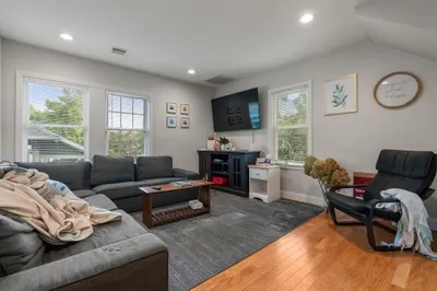 33 Gerald Rd 1