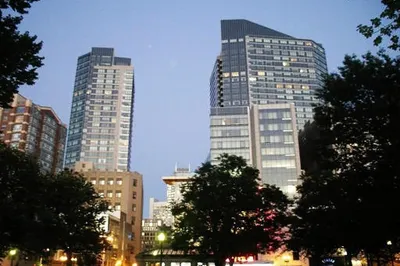 2 Avery St #25A