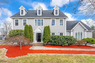 11 Fiddle Neck Ln