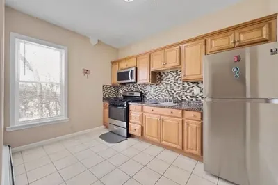 9 Arch Ave #1 1