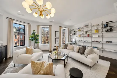 30 Concord Sq #2