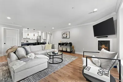 1721 Centre St #204 1