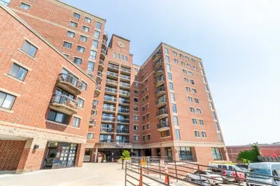 15 N Beacon St #516 1